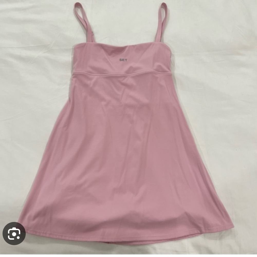 Gently used set active dress